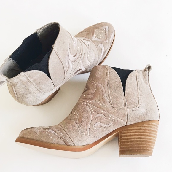 Fergie Suede Leather embroidered booties - Picture 6 of 6